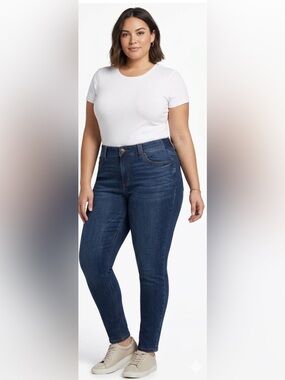 Democracy Women's Skinny Jeans in Dark Blue Wash